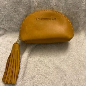 Portland Leather Goods Taco Tassel pouch